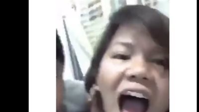 رد فعل طفل حول تطبيقٌ إلكتروني وجهه إلى وحش (فيديو)