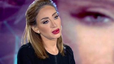 ريهام سعيد تصل إلى النيابة للتوقيع على أمر إحالتها للجنايات