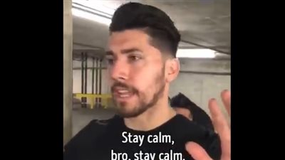 أفضل طريقة لإثبات شاب إخلاصه لحبيبته (فيديو)