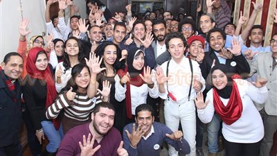 «ما يصحش كدا» عرض شارع بجوار مسرح بيرم التونسي.. الخميس