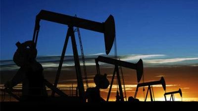 اتفاق قطري روسي سعودي على تجميد إنتاج النفط عند مستويات يناير