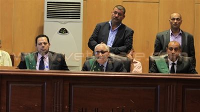 قاضي «سجن بورسعيد» لشاهد: «يا أنت كداب يا أبوك كداب»