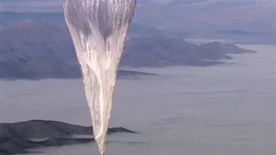 جوجل تختبر بالونات الإنترنت هذا العام