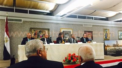 بالصور.. وزيرة الهجرة تلتقي رجال أعمال مصريين وخبراء النقد الدولي