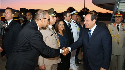 السيسي يصل مدينة بياريتز الفرنسية للمشاركة في قمة الدول الصناعية السبع