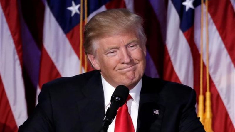 الرئيس الأمريكي دونالد