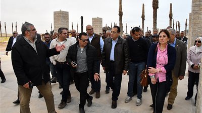وزير الإسكان يتفقد مشروعات العلمين الجديدة (صور)