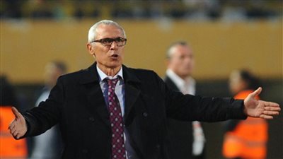 «كوبر» يستنجد بـ«أبو ريدة» لتعديل موعد الذهاب أمام نيجيريا