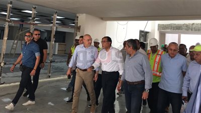 مدبولي يتفقد فرع الأكاديمية العربية للعلوم والتكنولوجيا بالعلمين