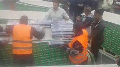 جمارك الإسكندرية تحبط تهريب 102 ألف و900 شمروخ (صور)