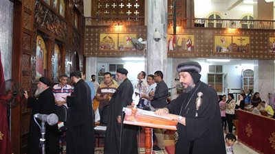 أسقف الوادي الجديد يترأس اجتماع الخدام الشهري بمقر المطرانية