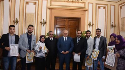 «الخشت» يكرم الفريق الطلابي المنظم للمسابقات في المدن الجامعية