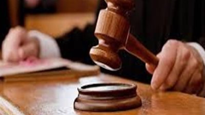 المصيلحي يوافق على محاكمة مدير عام القضايا ومحام بـ