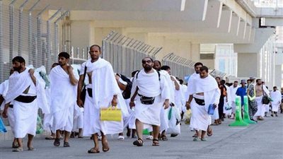 اليوم.. عودة ٥٧٣ حاجا بالجمعيات من مطار المدينة المنورة