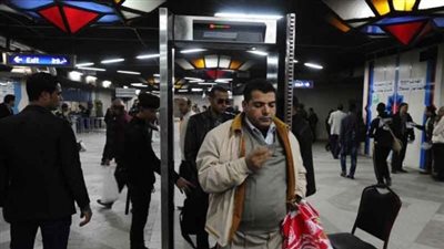 نشطاء يحذرون من أجهزة تفتيش «المترو»