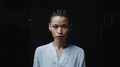 أبل تروج لصور أجهزة الآي فون مع إضاءة احترافية (فيديو)