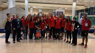 بعثة منتخب السباحة تصل مطار القاهرة بعد حصد 41 ميدالية