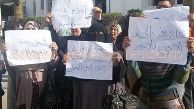 العاملون في مخابز السويس يتظاهرون بسبب المرتبات