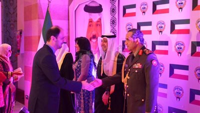 توافد الوزراء والشخصيات العامة على احتفالية سفارة الكويت.. صور
