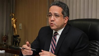 وزير الآثار: رفضت 15 طلبا لدول مختلفة بوضع أعلامهم فوق هرم خوفو