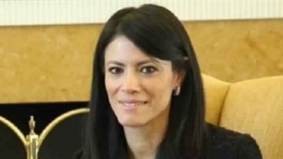 وزيرة السياحة تعتمد الضوابط الجديدة لموسم العمرة