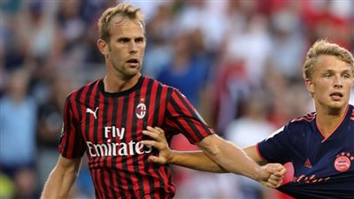 ميلان يفسخ عقد لاعبه الكرواتي إيفان سترينيتش