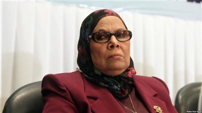 آمنة نصير تطالب بتشريع يحظر على المنتمين للإرهابية التدريس بالمدارس والجامعات