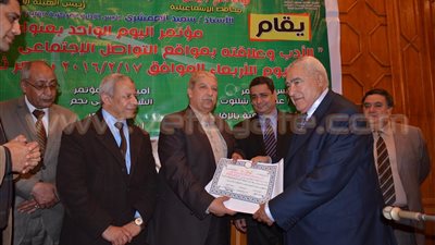 بالصور.. محافظ الإسماعيلية يفتتح مؤتمر اليوم الواحد بقصر الثقافة