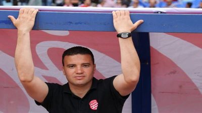 أنيس الشعلالي ينهي رحلة تونس السريعة ويعود للأهلي