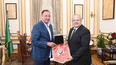 توقيع بروتوكول تعاون بين جامعة القاهرة و