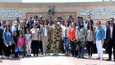 القوات المسلحة تنظم زيارات لوفد شبابى من المصريين بالخارج لبعض الأماكن العسكرية