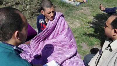 «التدخل السريع» ينقذ شابا مريضا بالسرطان وينقله لدار رعاية (صور)