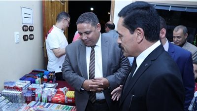 تدشين منفذ لبيع الأدوات المدرسية بأسعار مخفضة في الوادي الجديد (صور)