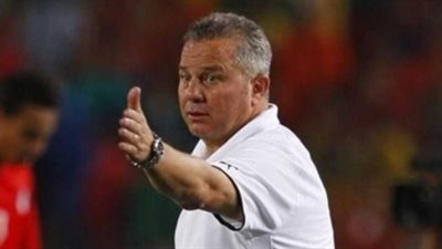 شوقي غريب يبحث عن محترفين لضمهم إلى المنتخب الأوليمبي