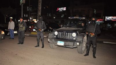 حي جنوب الجيزة يشن حملة ليلية لرصد المخالفات