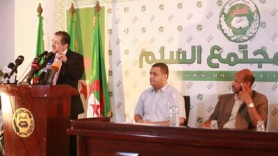 قيادي بإخوان الجزائر يهاجم الحكومة: مغرورة وعنيدة وتخوف الناس