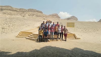 وفود شبابية من 5 جامعات تزور منطقة بني حسن الأثرية في المنيا (صور)