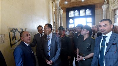 مدبولي يتفقد أعمال تطوير متحف المركبات الملكية ببولاق تمهيدا لافتتاحه في ديسمبر المقبل