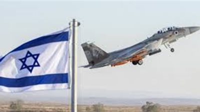 الاحتلال يغلق المجال الجوي على الحدود مع لبنان