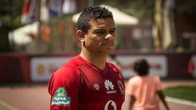 عبد الحفيظ يعقد جلسة مع سعد سمير على هامش مران الأهلي