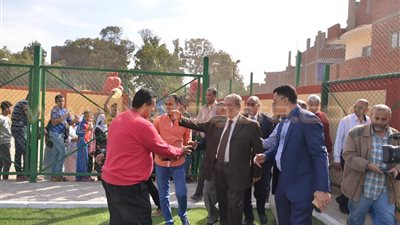 محافظ الإسماعيلية يفتتح «ملعب خماسى» بتكلفة نصف مليون جنيه