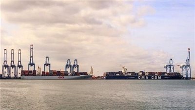 تكريك 419 ألفا و526 مترا مكعبا من ممر ميناء دمياط