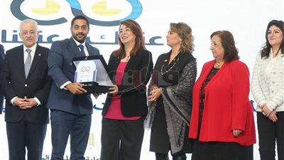 غادة والي: المجتمع المدني يساهم بثلث الجهود الصحية (صور)