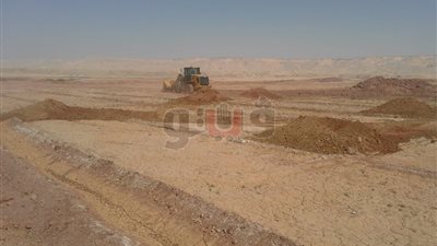 حملة لإزالة التعديات على أملاك الدولة ببلاط في الوادي الجديد (صور)