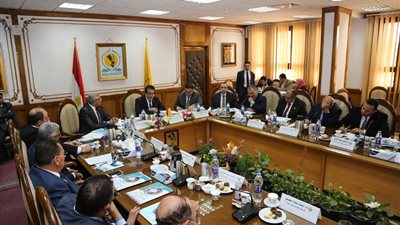 عبد الغفار: مهتمون بملف التأمين الصحي لأعضاء التدريس بالجامعات