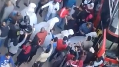 حفل زفاف جماعي لـ20 عريسا وعروسة بفيصل (فيديو)