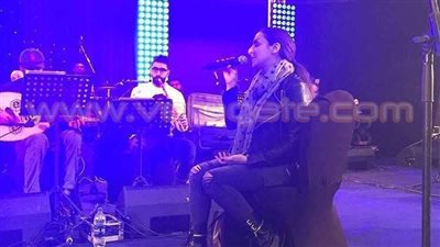 أنغام تبدأ بروفات حفل «زيزينيا»