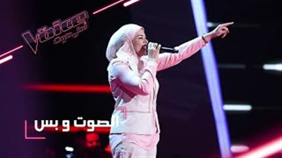 حماقي والحلاني يتصارعان على متسابقة محجبة في The Voice(فيديو)