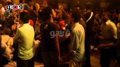 بالفيديو.. عبدالله عادل يغني 