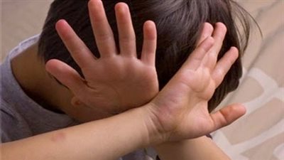 الاستماع أقوال والدة طفل تعرض لهتك عرضه وتصويره عاريا على يد أصدقائه بأوسيم